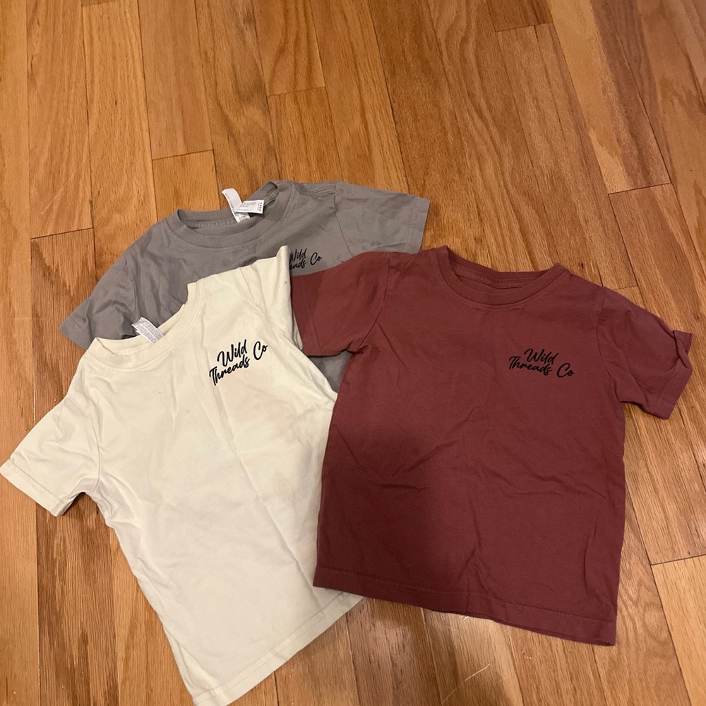 Wild Threads Co T Shirts size 3